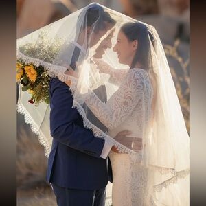 Elegant White Lace Bridal Veil